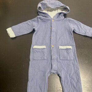Adorable Spring Onesie 6M - Perfect for Your Little One!
